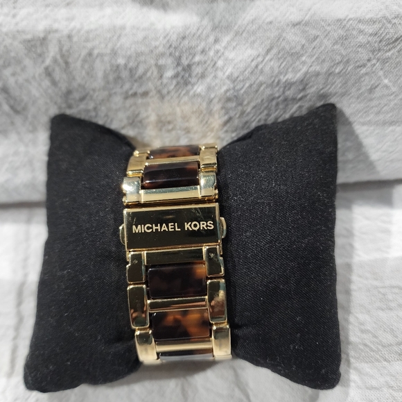 MK Women Watch - Picture 3 of 5